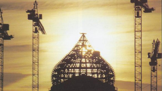 Illustration for article titled The Strange History of the Moscow Cathedral That Couldn't Be Destroyed